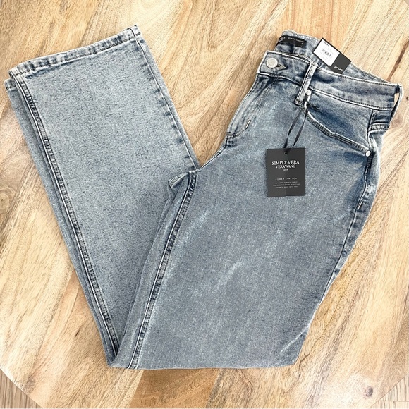 Simply Vera Vera Wang Denim - NWT 2 4 simply vera Vera Wang denim, straight, mid rise, power stretch jeans